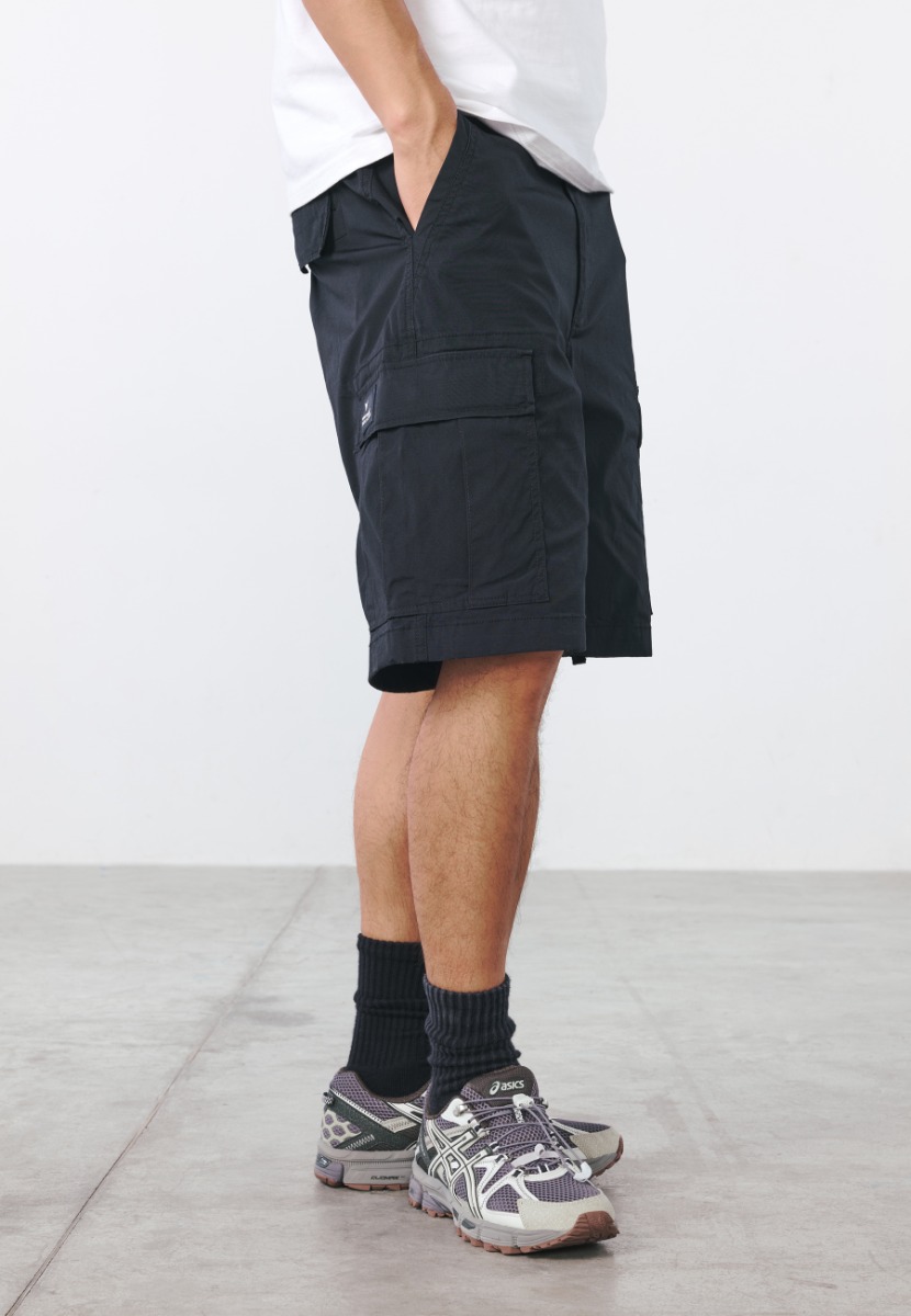 Vintage Industries Grid cargoshorts med loose fit og stretch Svart